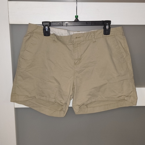 Old Navy Pants - NWOT Old Navy Women's Tan Shorts